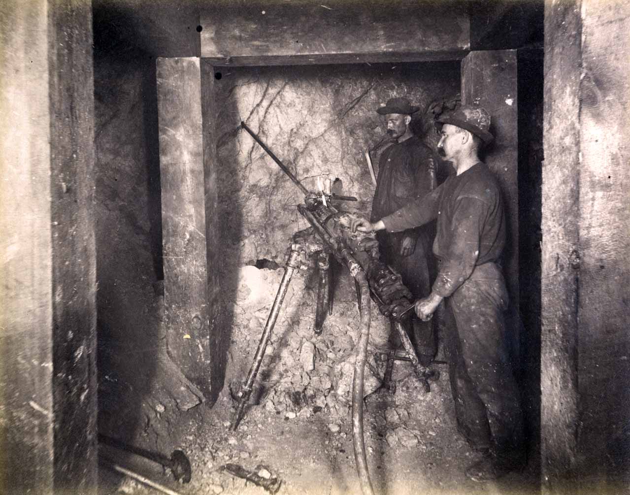 High Ore Mine 300 ft. level East [no. 1205]