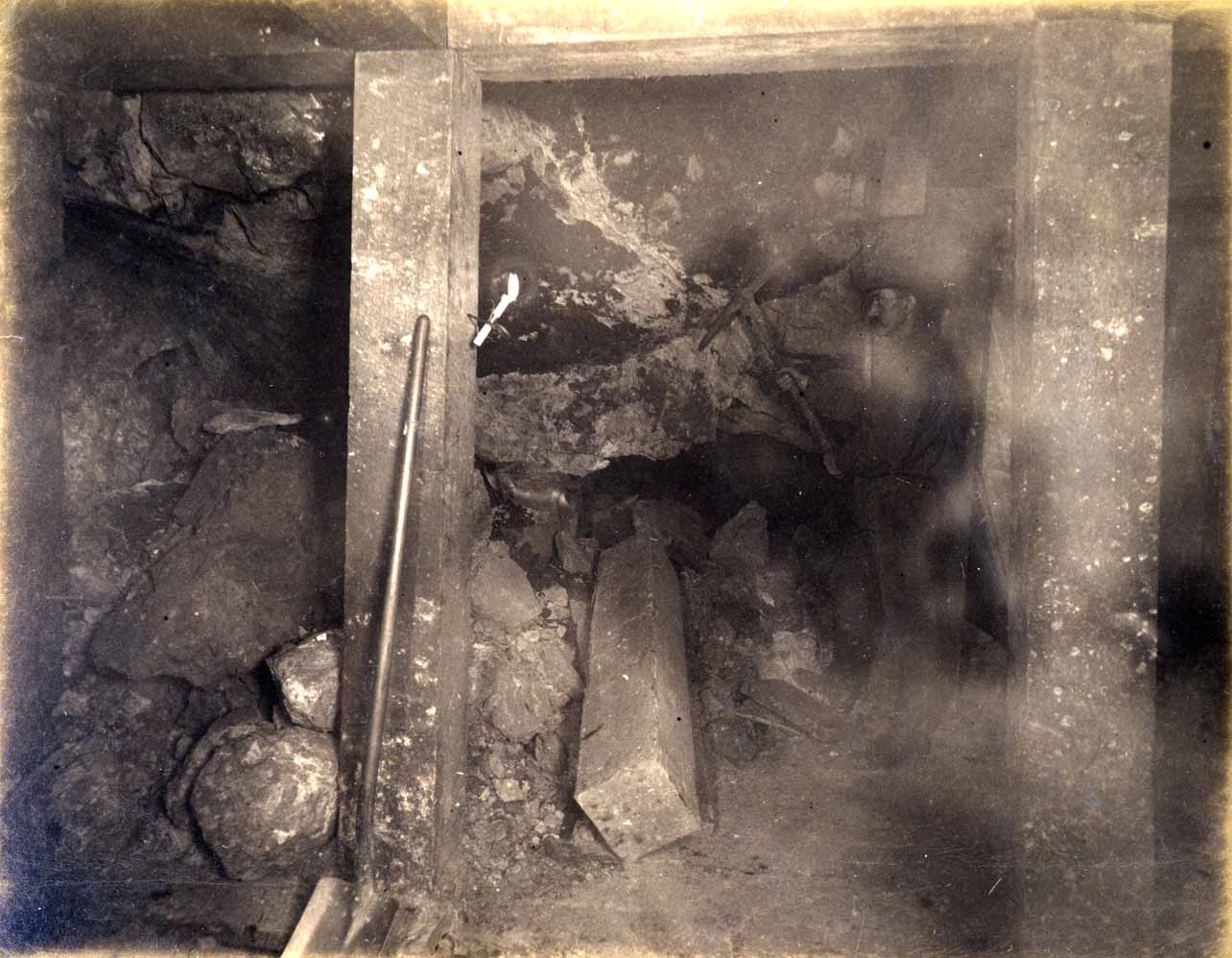 High Ore Mine 300 ft. level West [no. 1207]