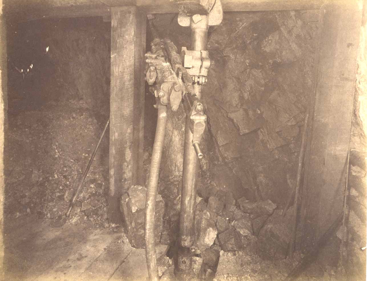 Mountain Consolidated Mine 550 ft. level East sill floor